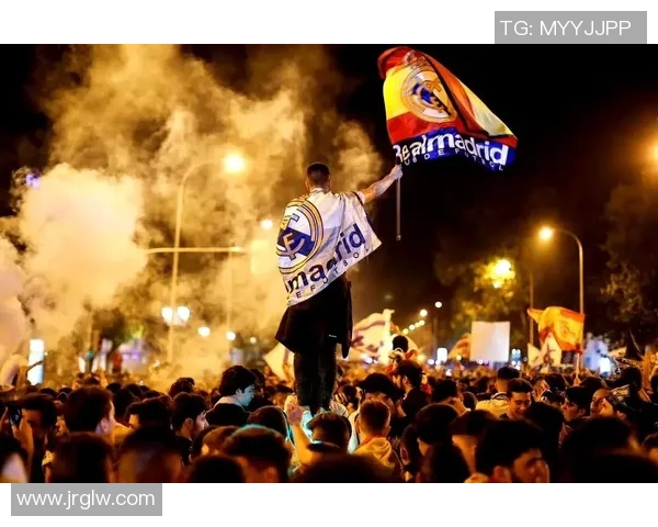 汉堡主场大胜，欧冠排名飙升——绿茵场上演胜利的交响曲